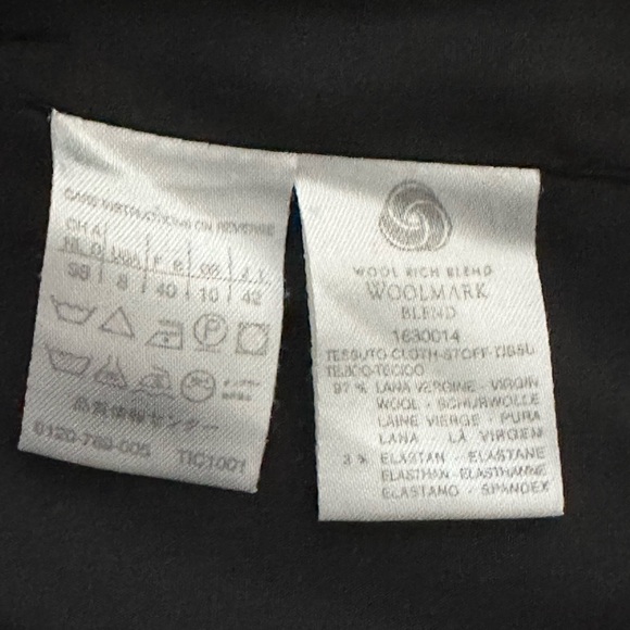 Max Mara Black Pin Stripe Wool Blazer - Picture 4 of 4